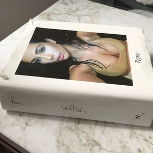 Kim Kardashian Selfish book